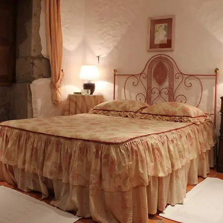 Фермерский дом Casa Do Nato -turismo Rural Виана-ду-Каштелу