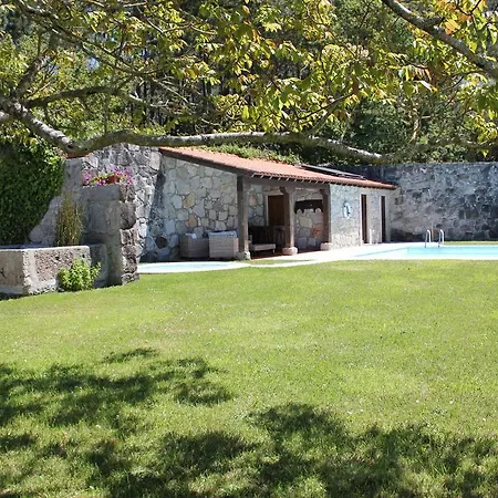 Фермерский дом Casa Do Nato -turismo Rural Виана-ду-Каштелу